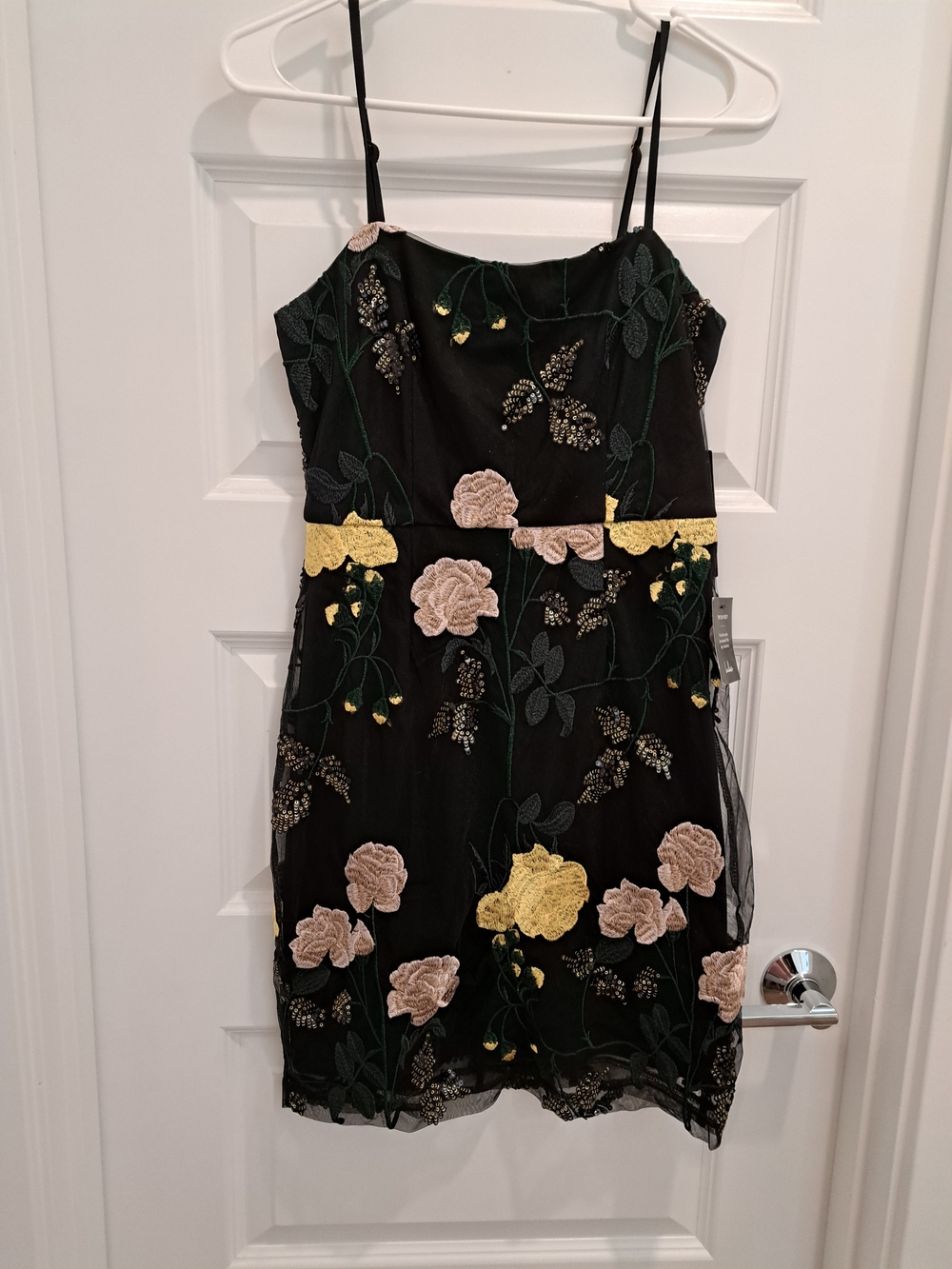 Beautiful Black Floral Embroidered Spaghetti-Strap Dress,new